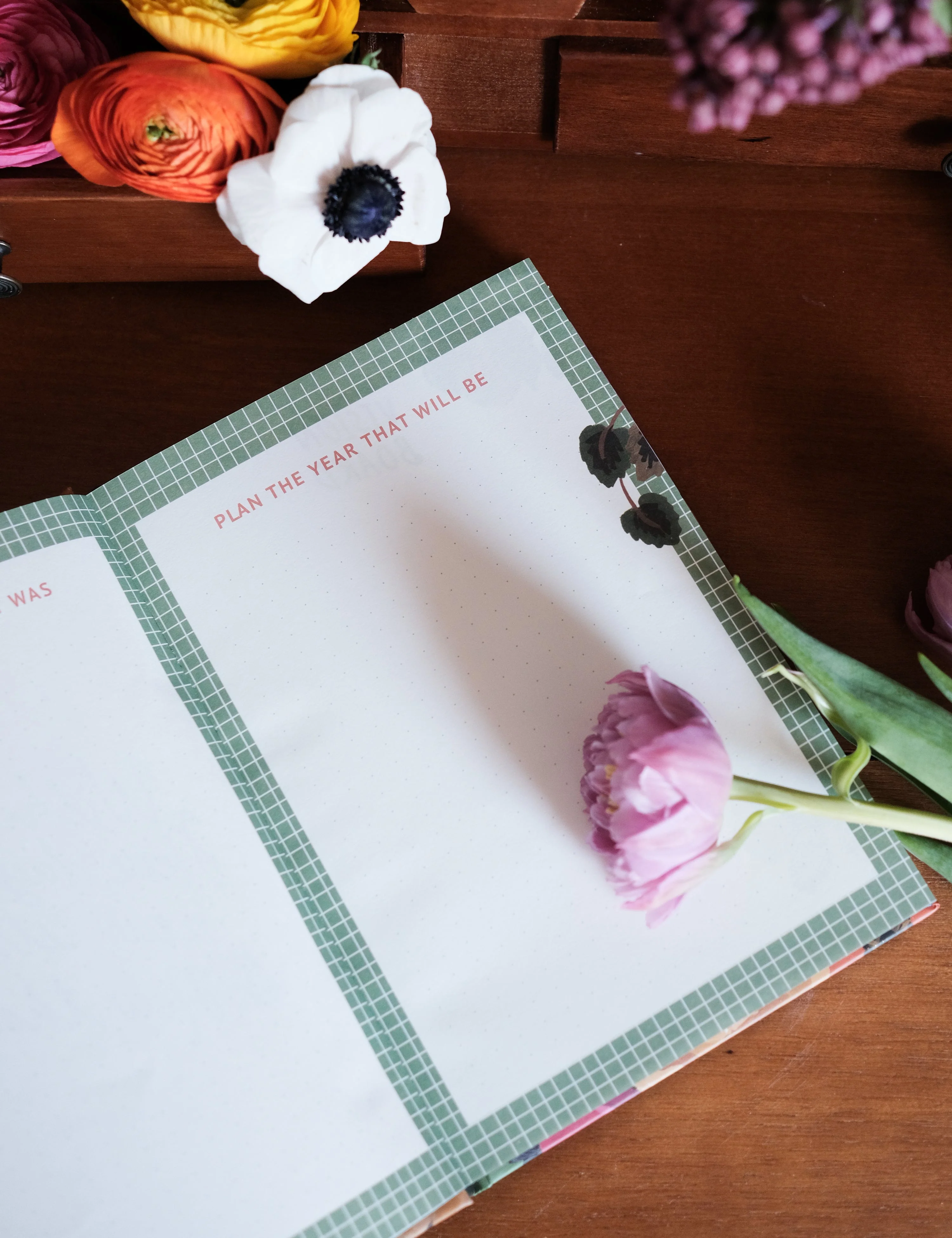Undated Yearly Planner | Posy - Image 11